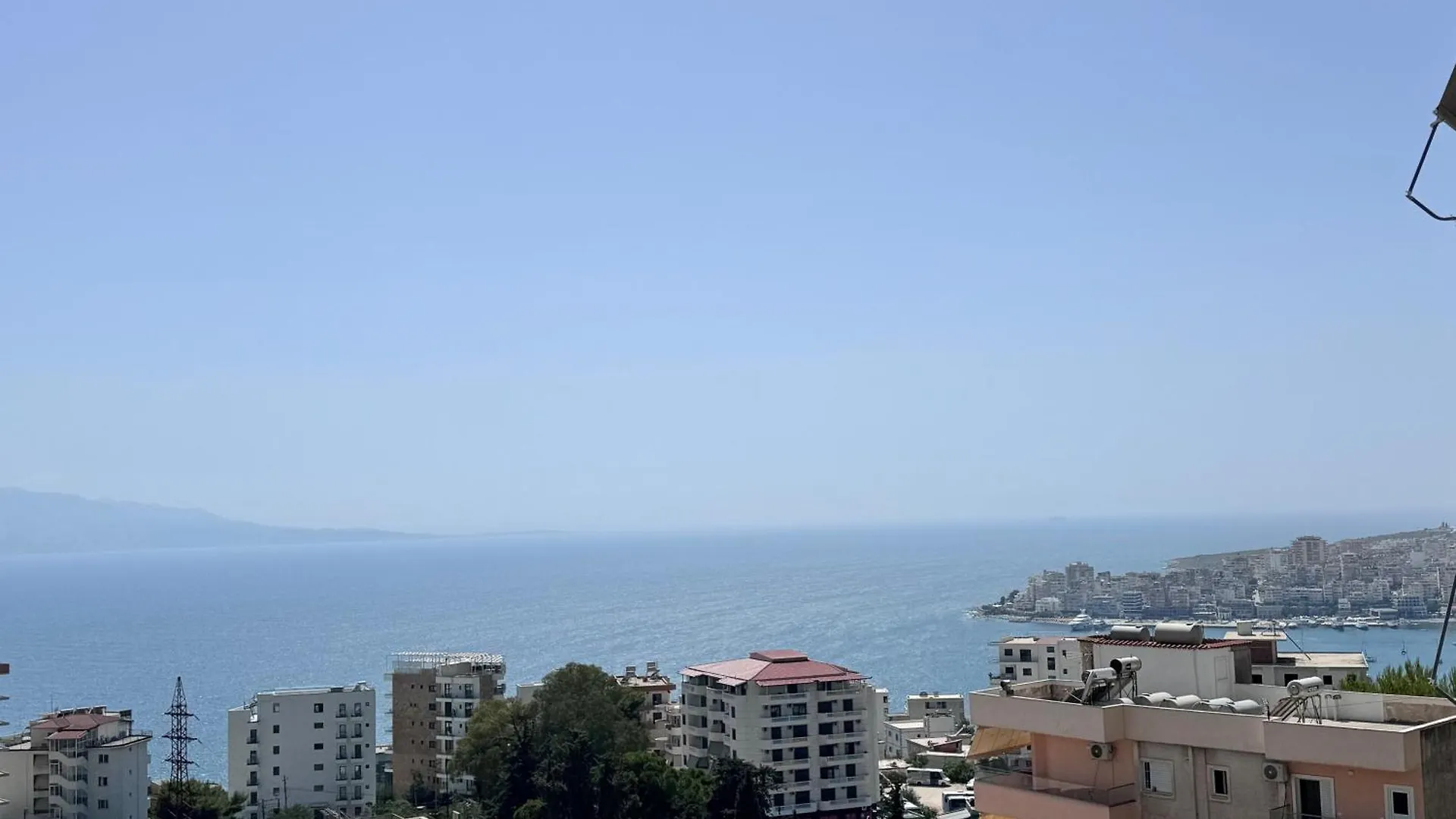 Sunset Hill Apartments Sarandë 0*,  Albanië